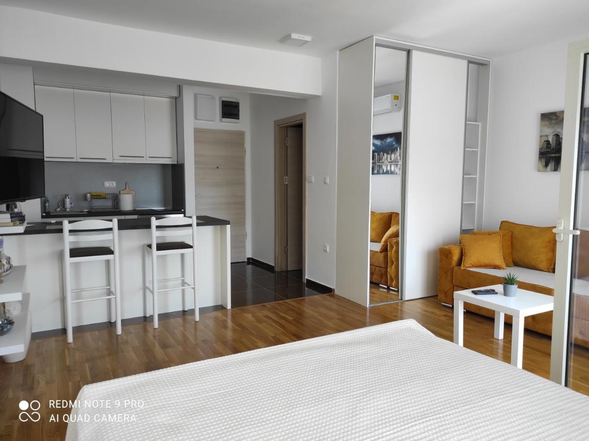 Comfort Studio With Sea View And Swimming Pool Bečići Exterior foto